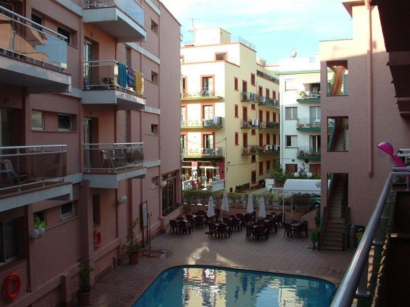 Tossa Beach Center Tossa de Mar Exterior photo