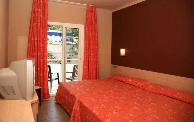 Tossa Beach Center Tossa de Mar Exterior photo
